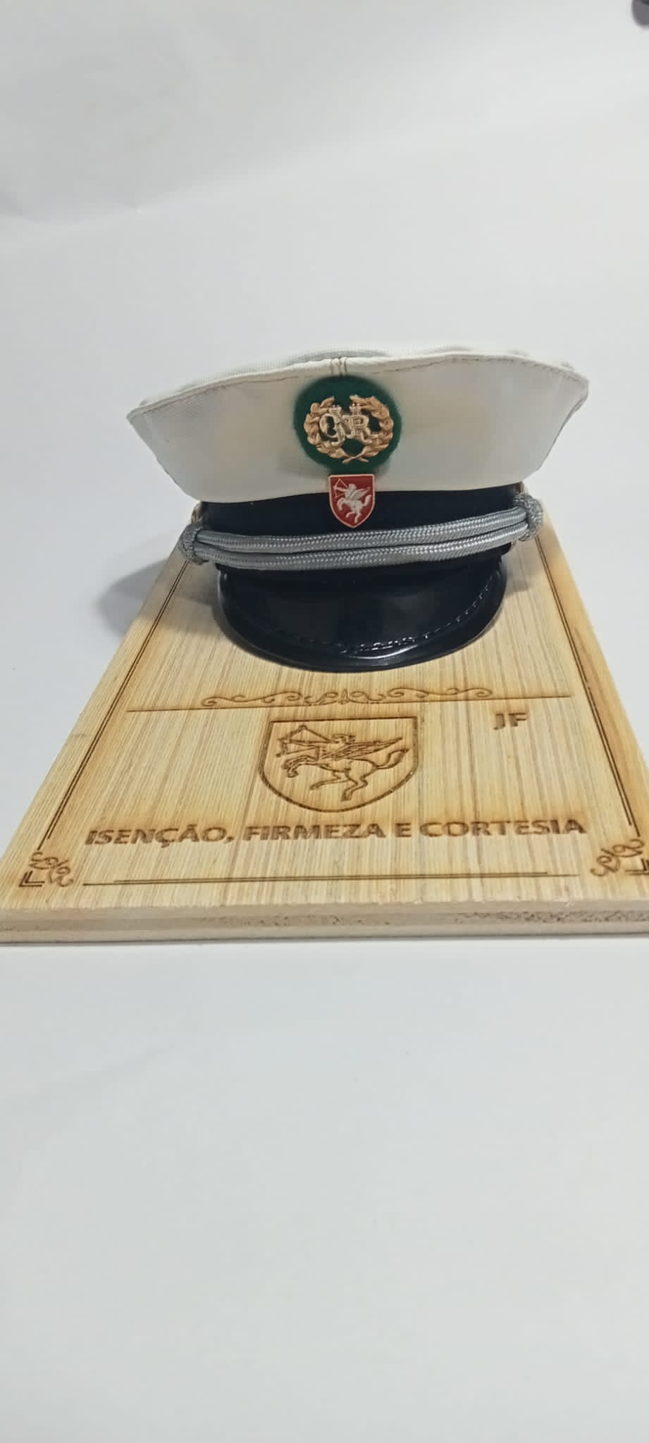 Miniatura Brigada de Trânsito GNR com Tábua Personalizada